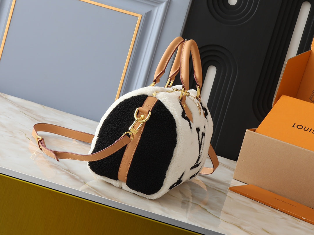 Elite Carryalls