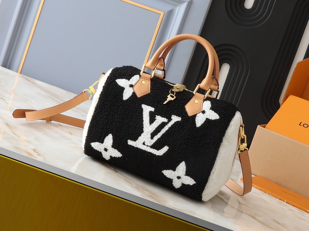 Elite Carryalls