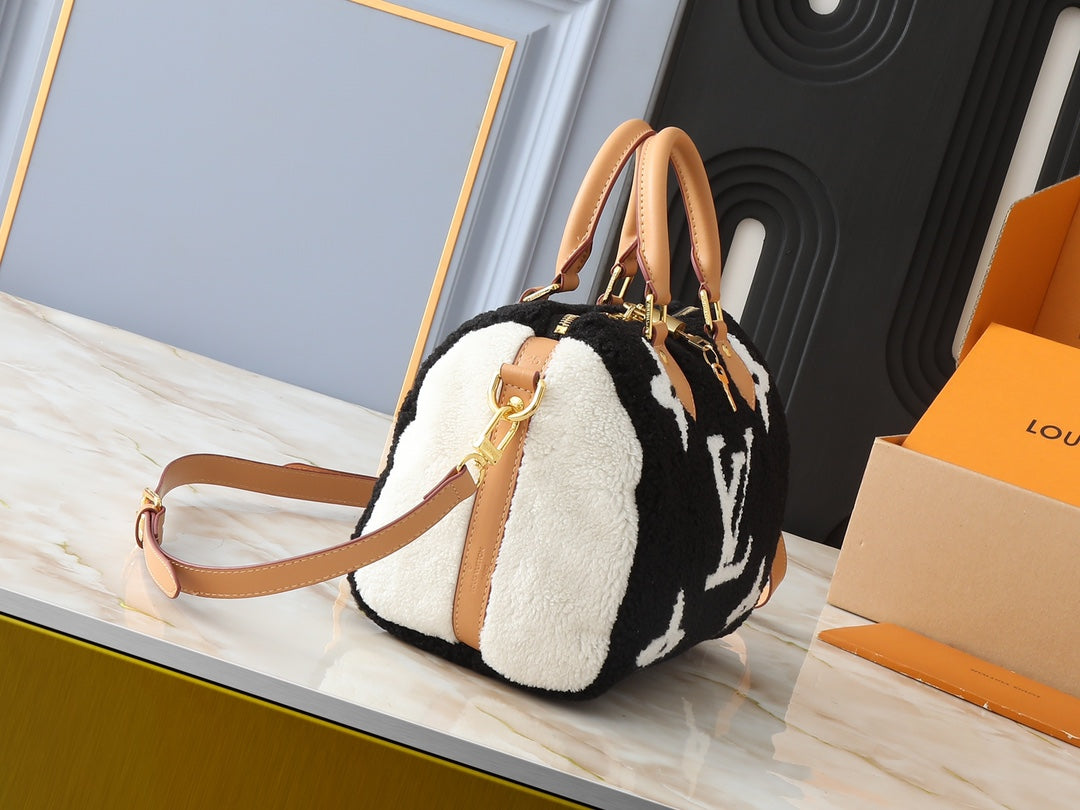 Elite Carryalls
