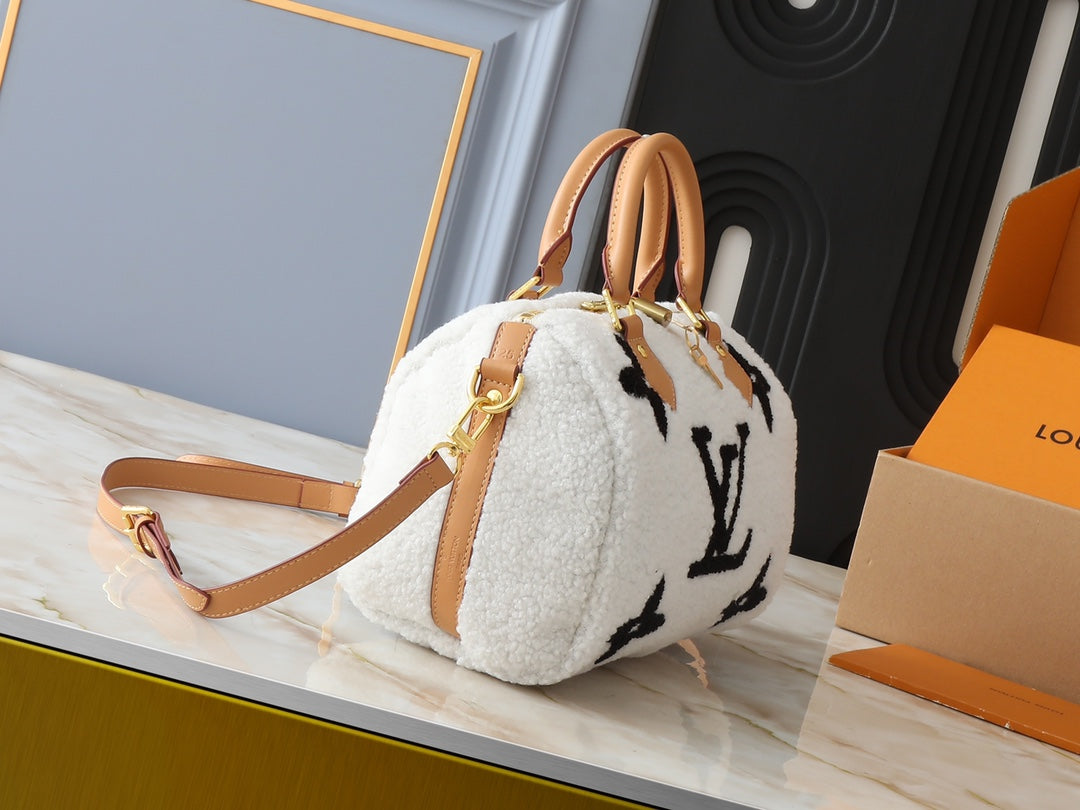 Elite Carryalls