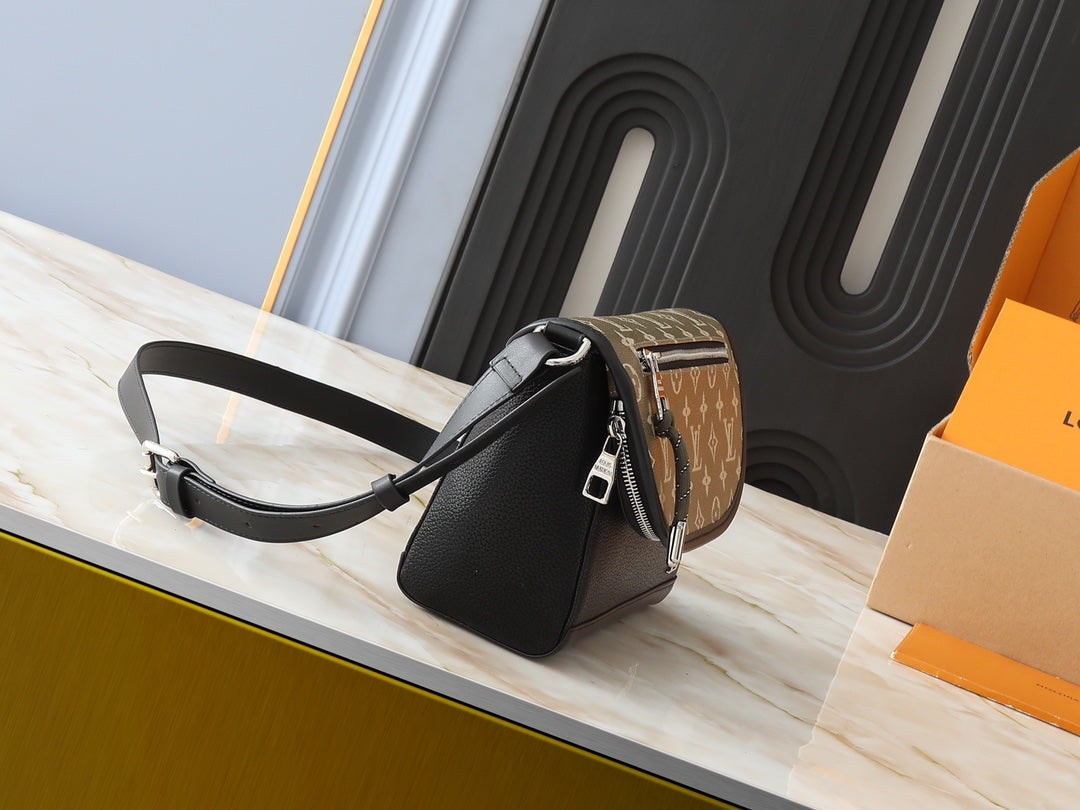Elite Carryalls