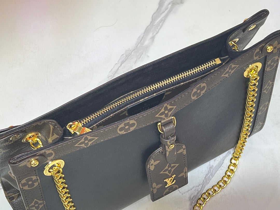 Elite Carryalls