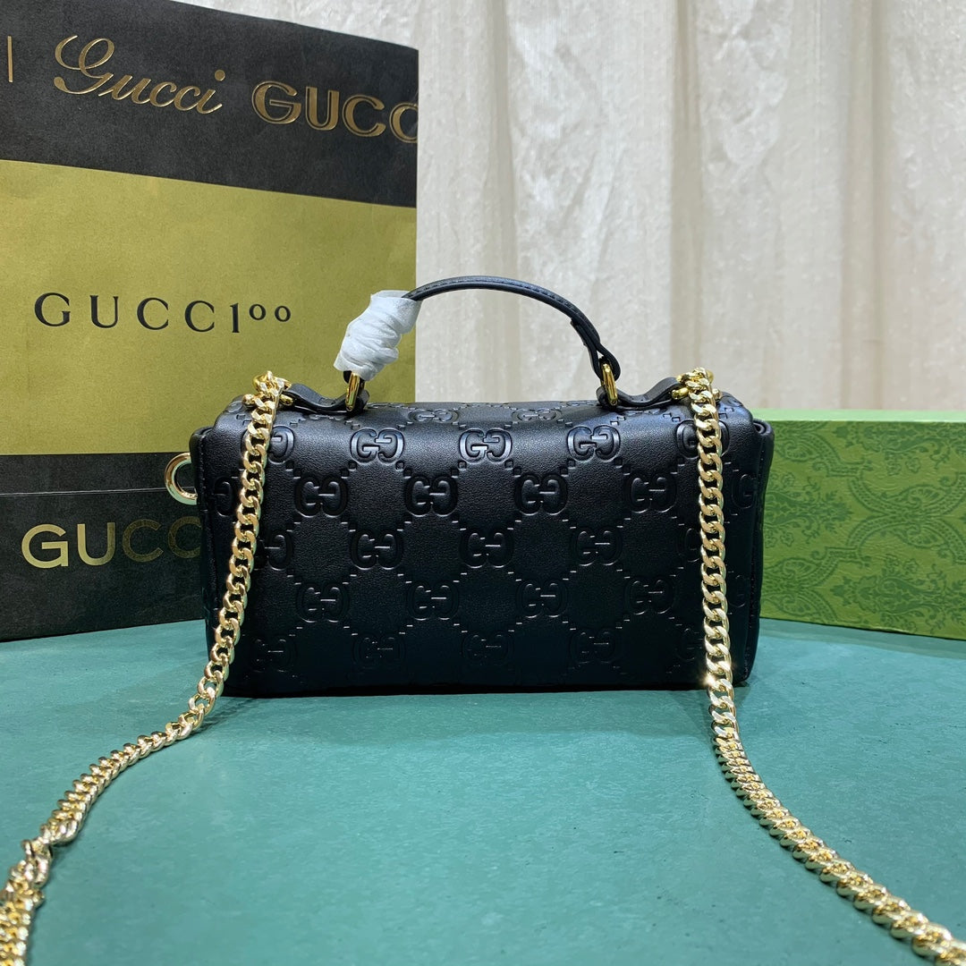 Elite Carryalls