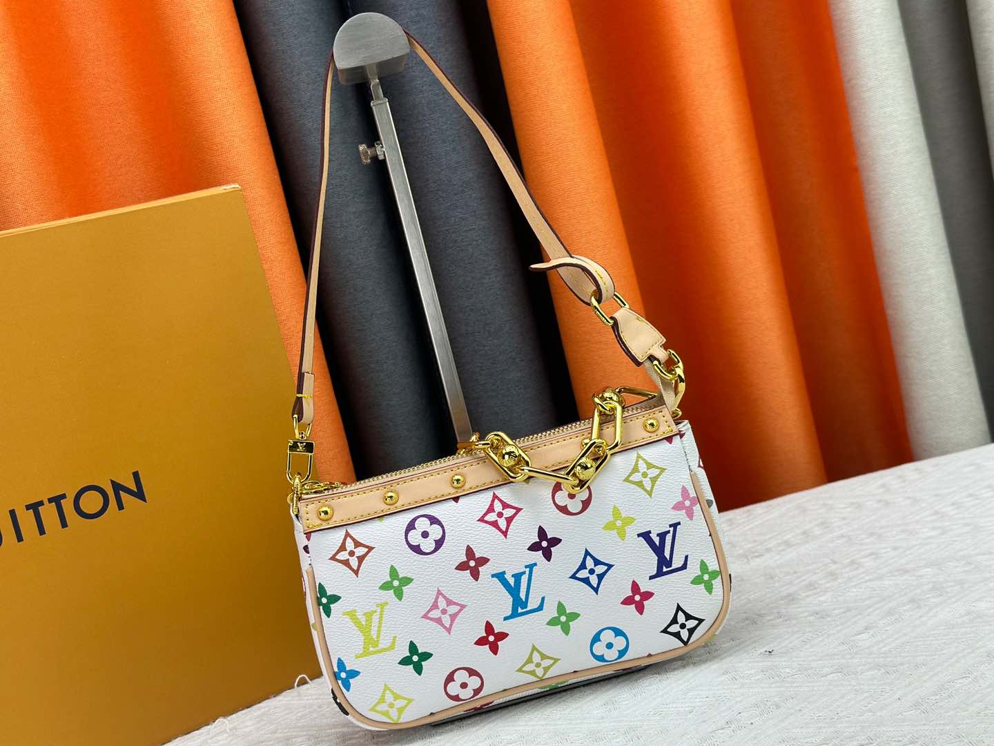 Elite Carryalls