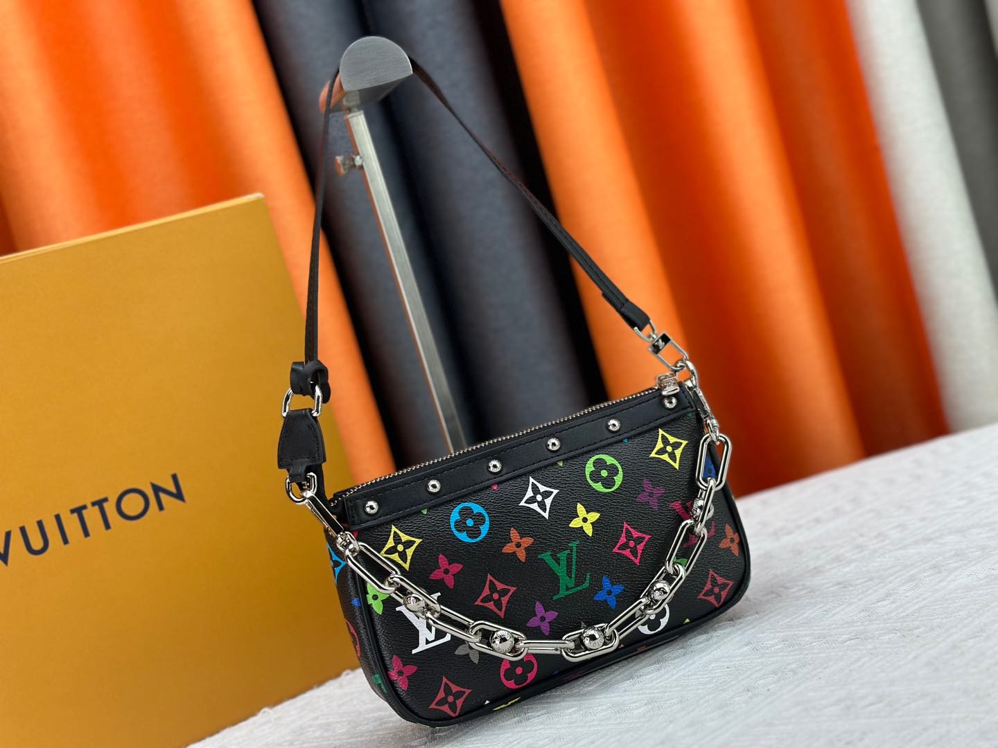 Elite Carryalls