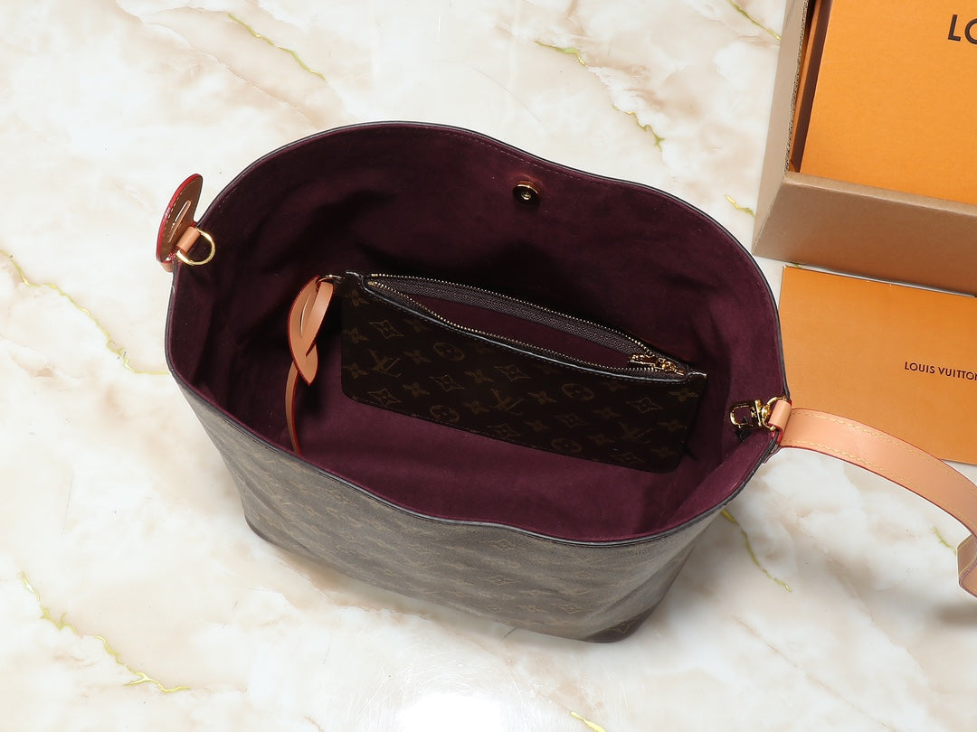Elite Carryalls