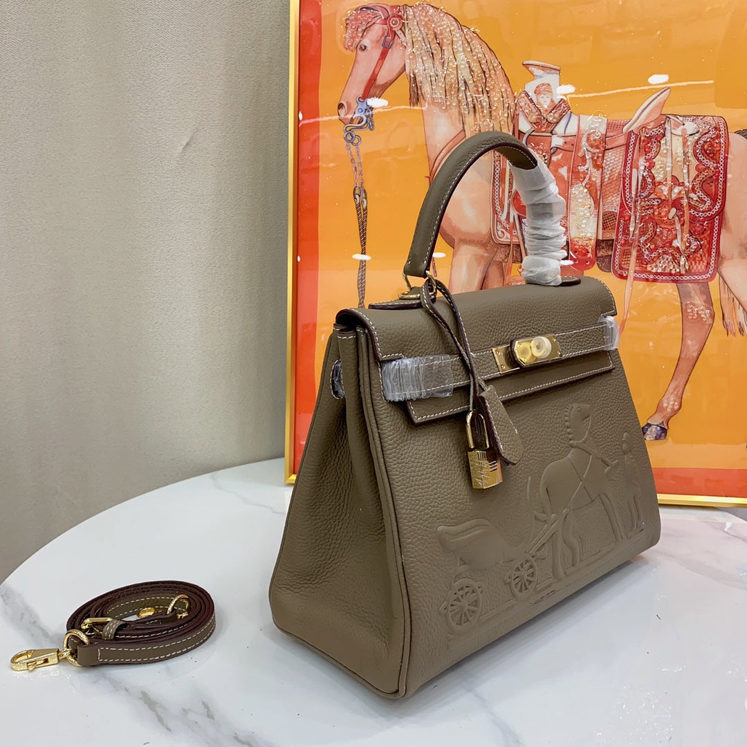 Elite Carryalls