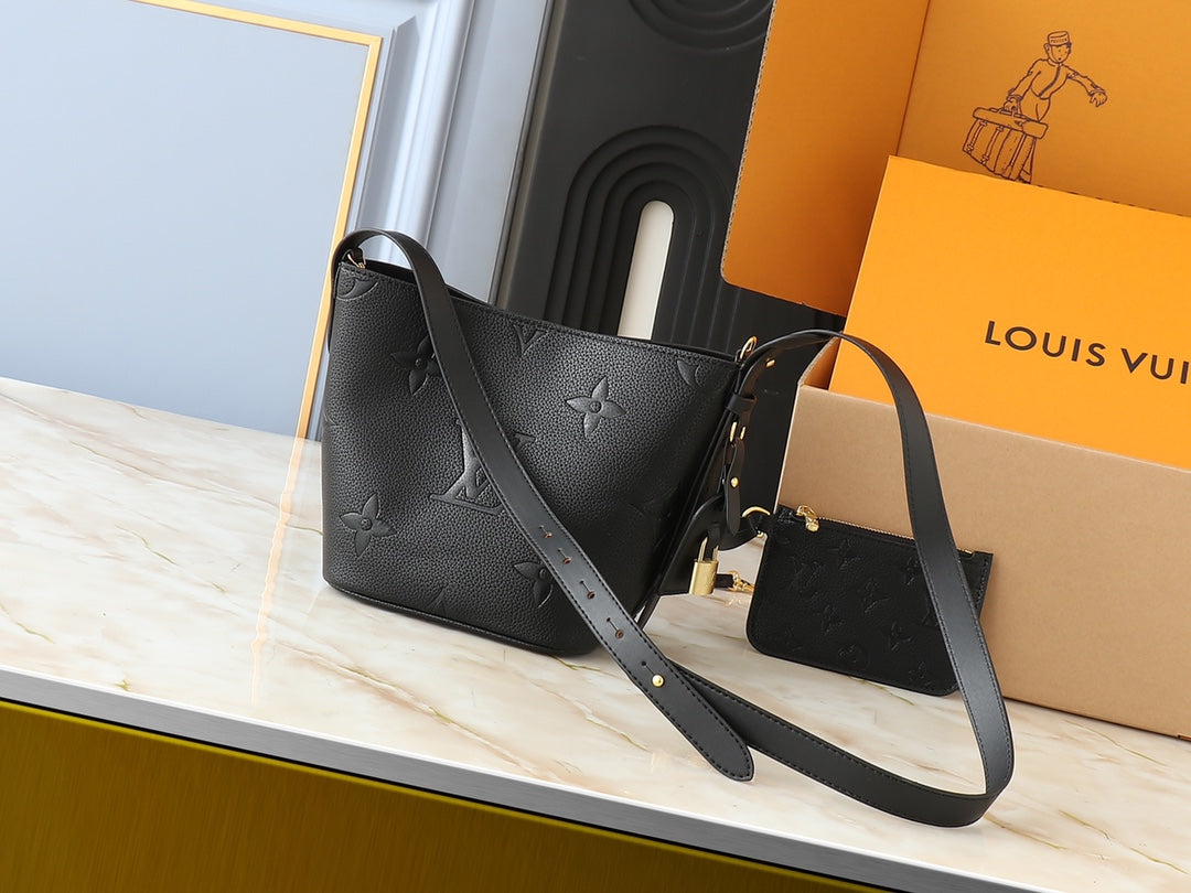 Elite Carryalls