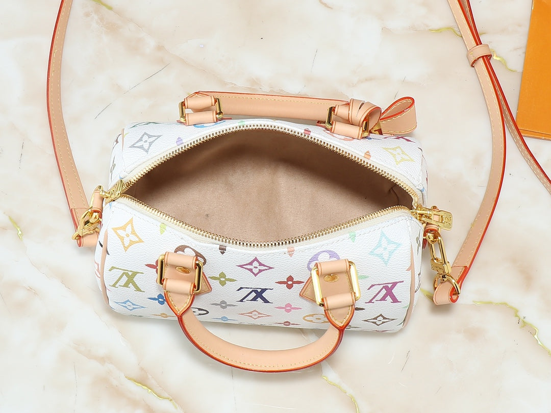 Elite Carryalls
