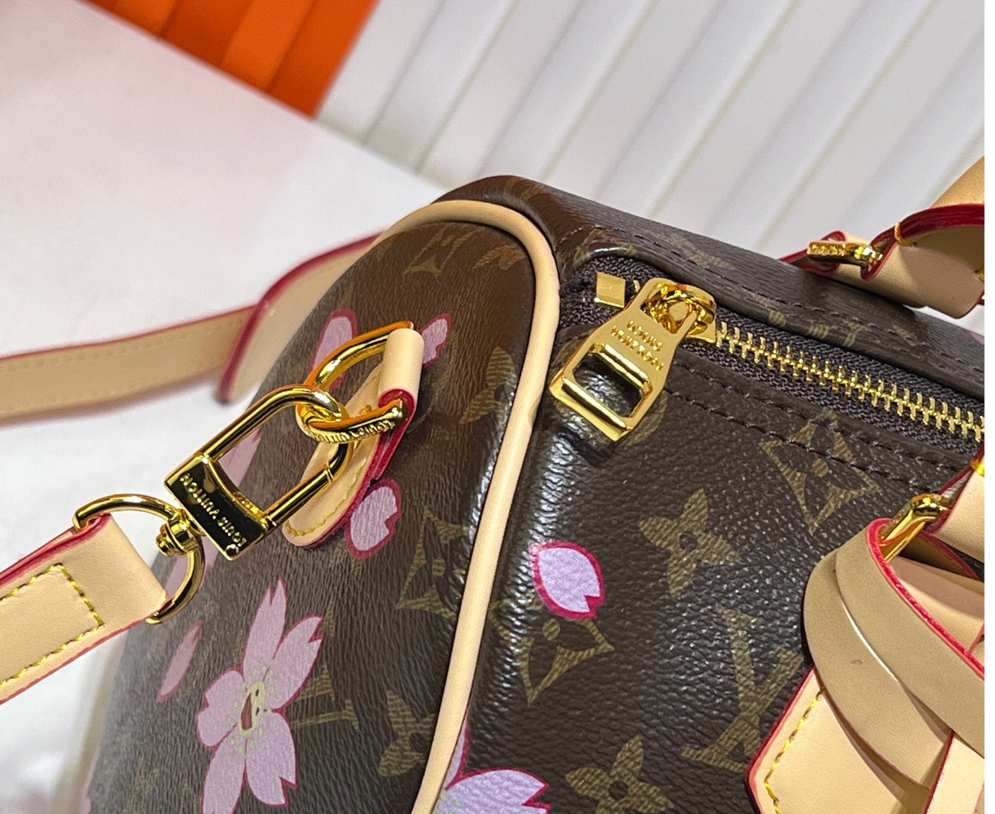 Elite Carryalls