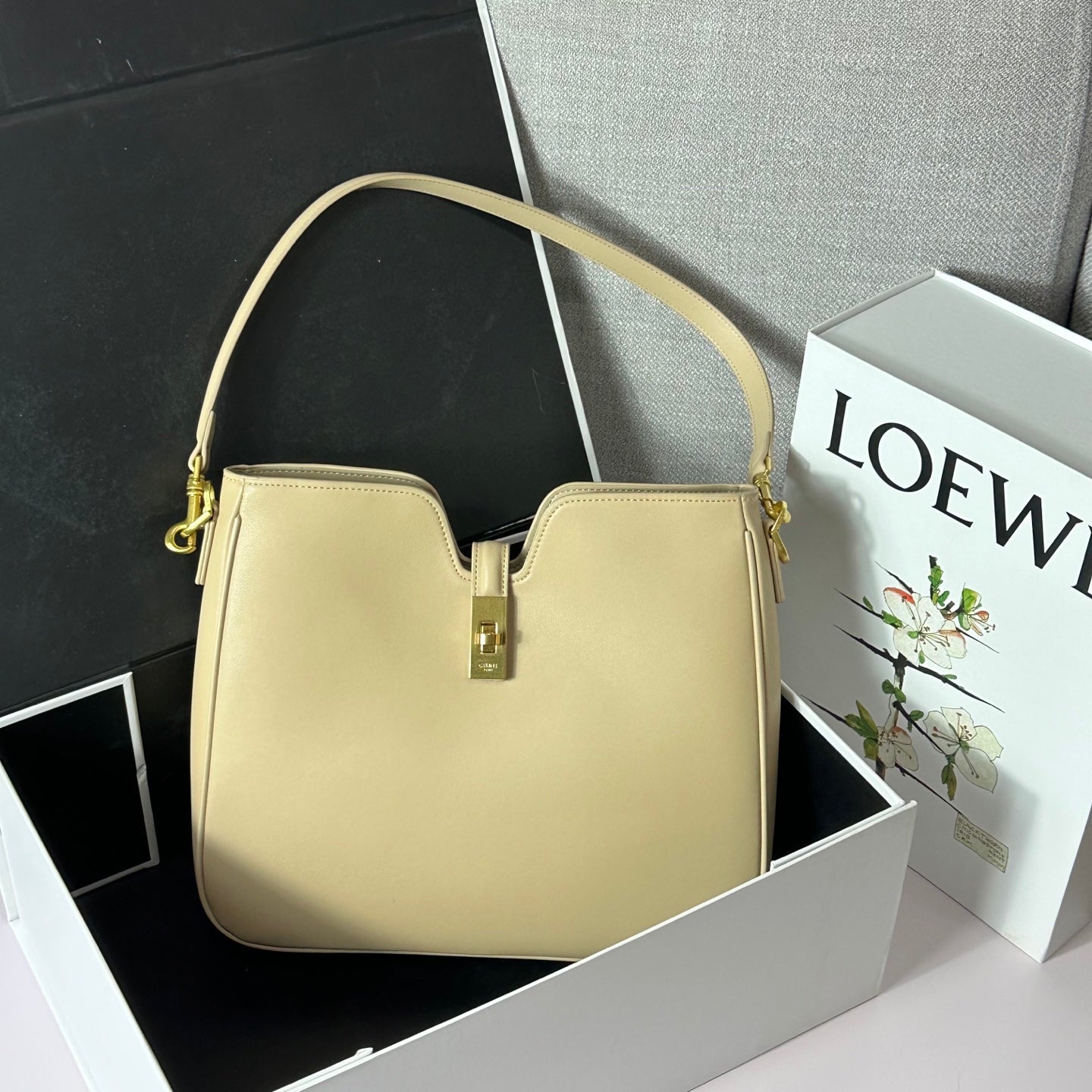 Elite Carryalls