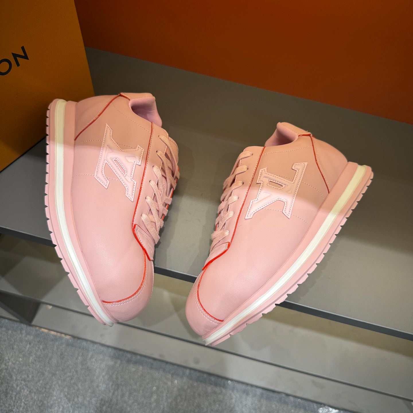 Louis Vuitton BUTTERSOFT Sports Shoes