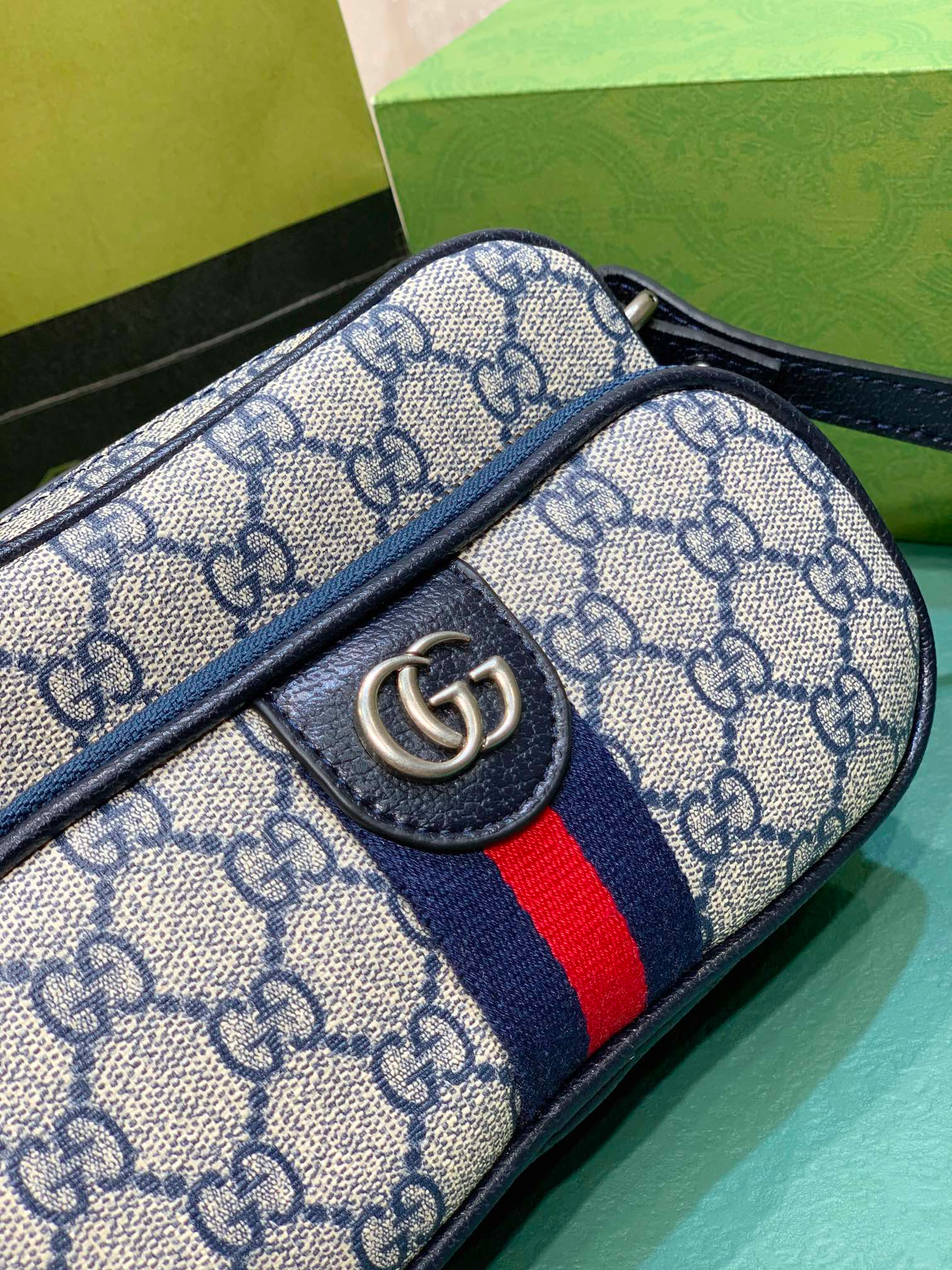 Elite Carryalls
