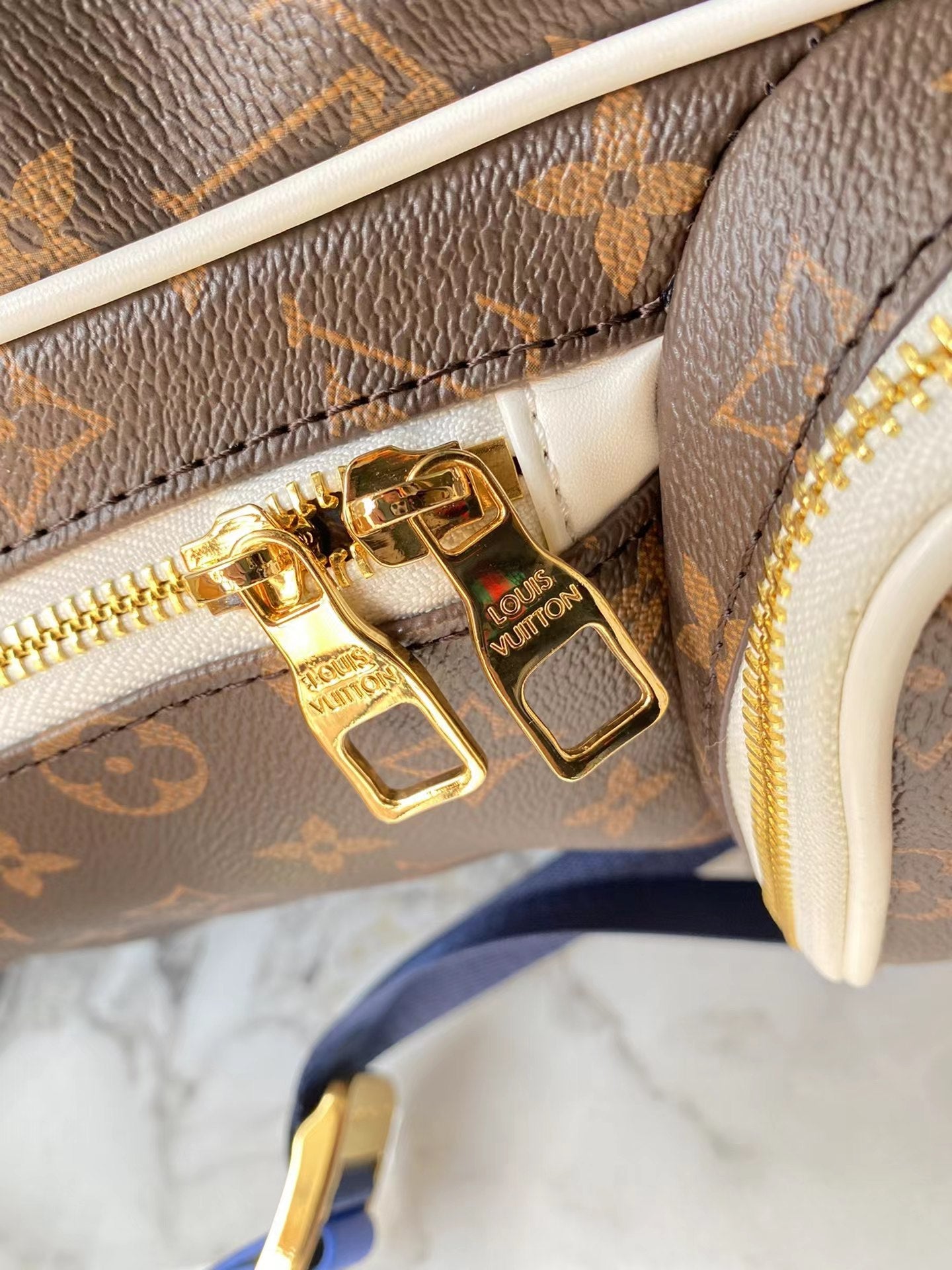 Elite Carryalls