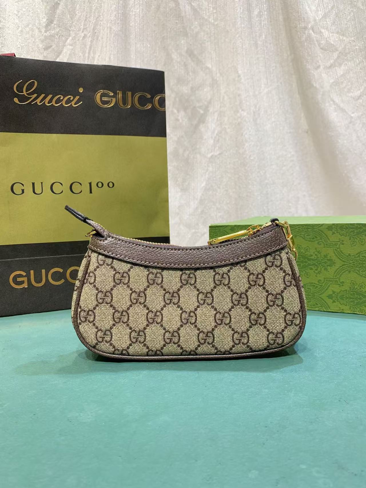 Elite Carryalls