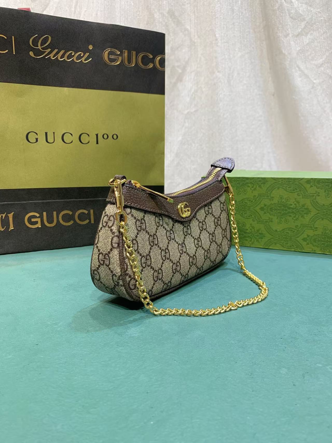 Elite Carryalls