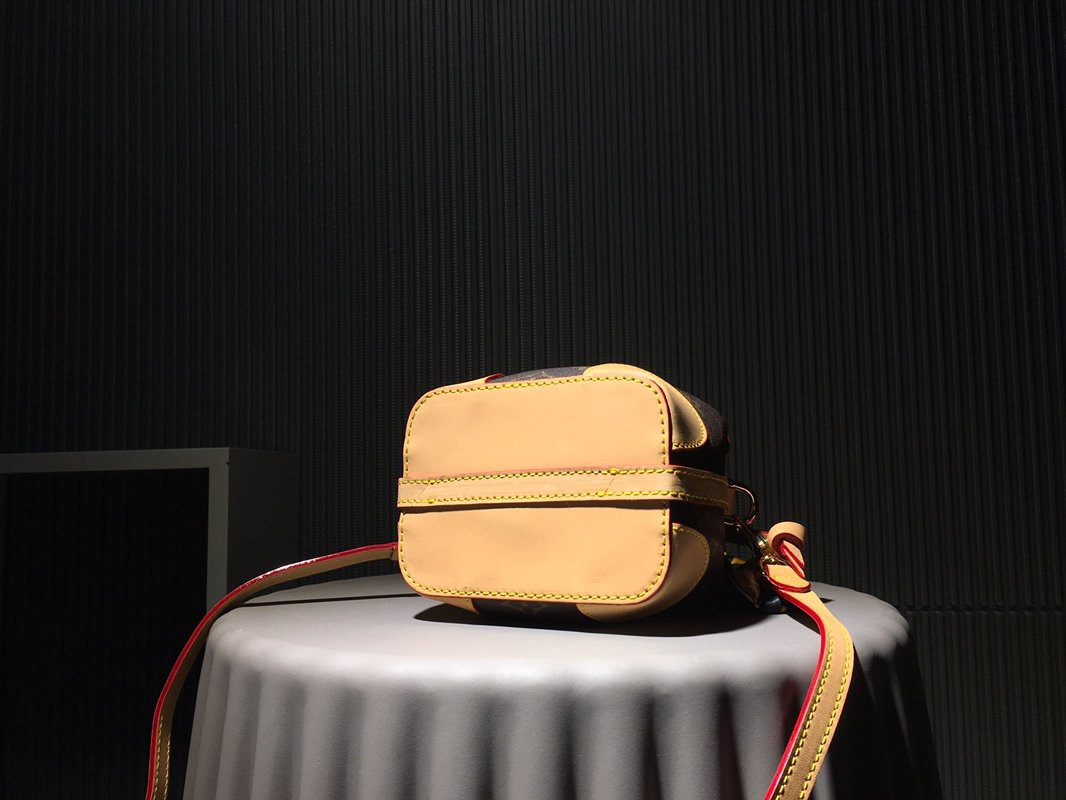 Elite Carryalls