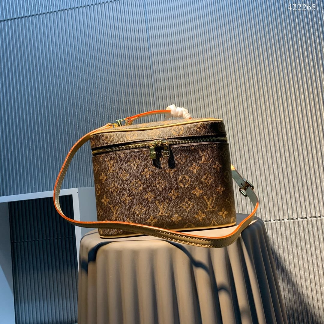 Elite Carryalls