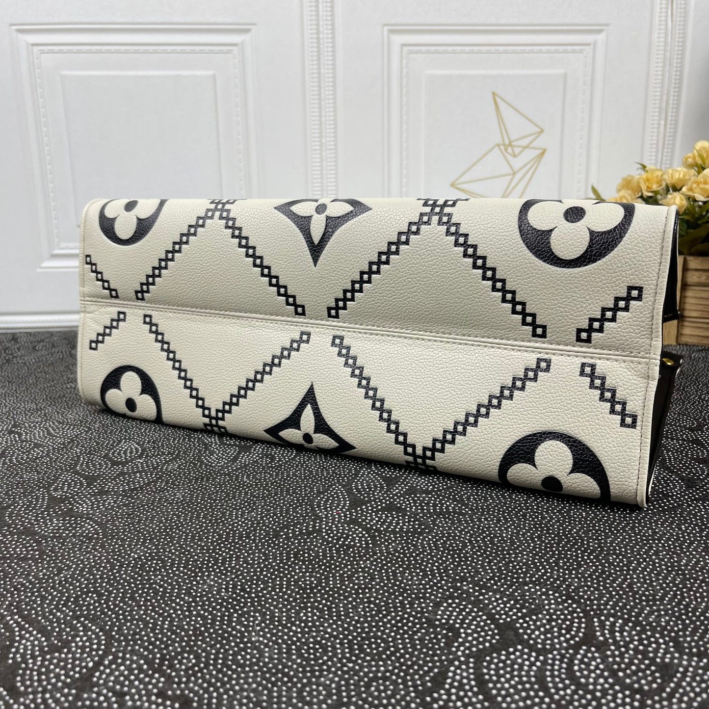 Elite Carryalls