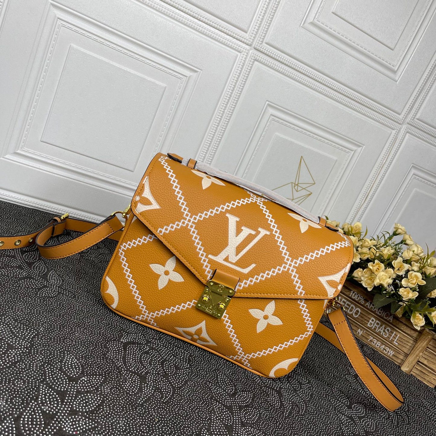 Elite Carryalls