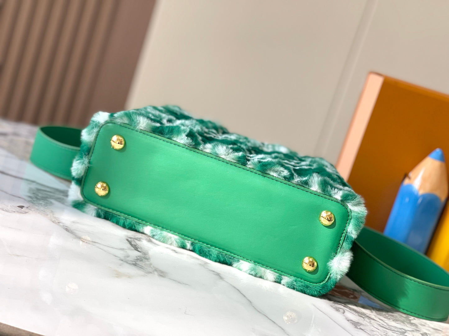Elite Carryalls