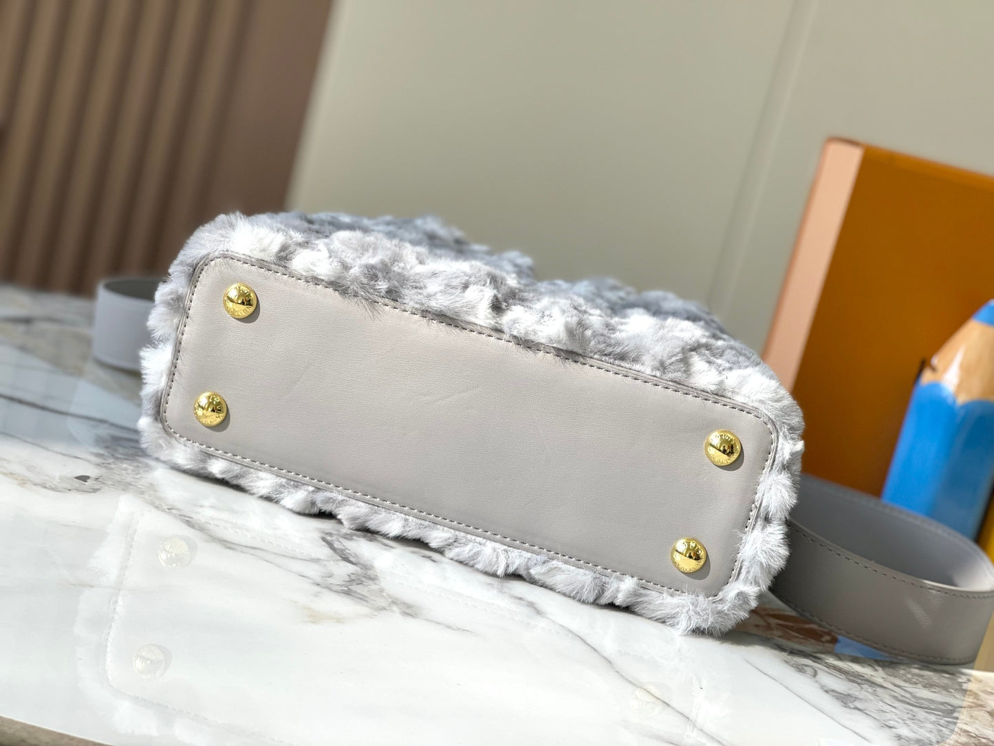Elite Carryalls