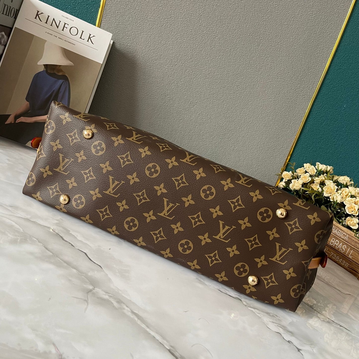 Elite Carryalls
