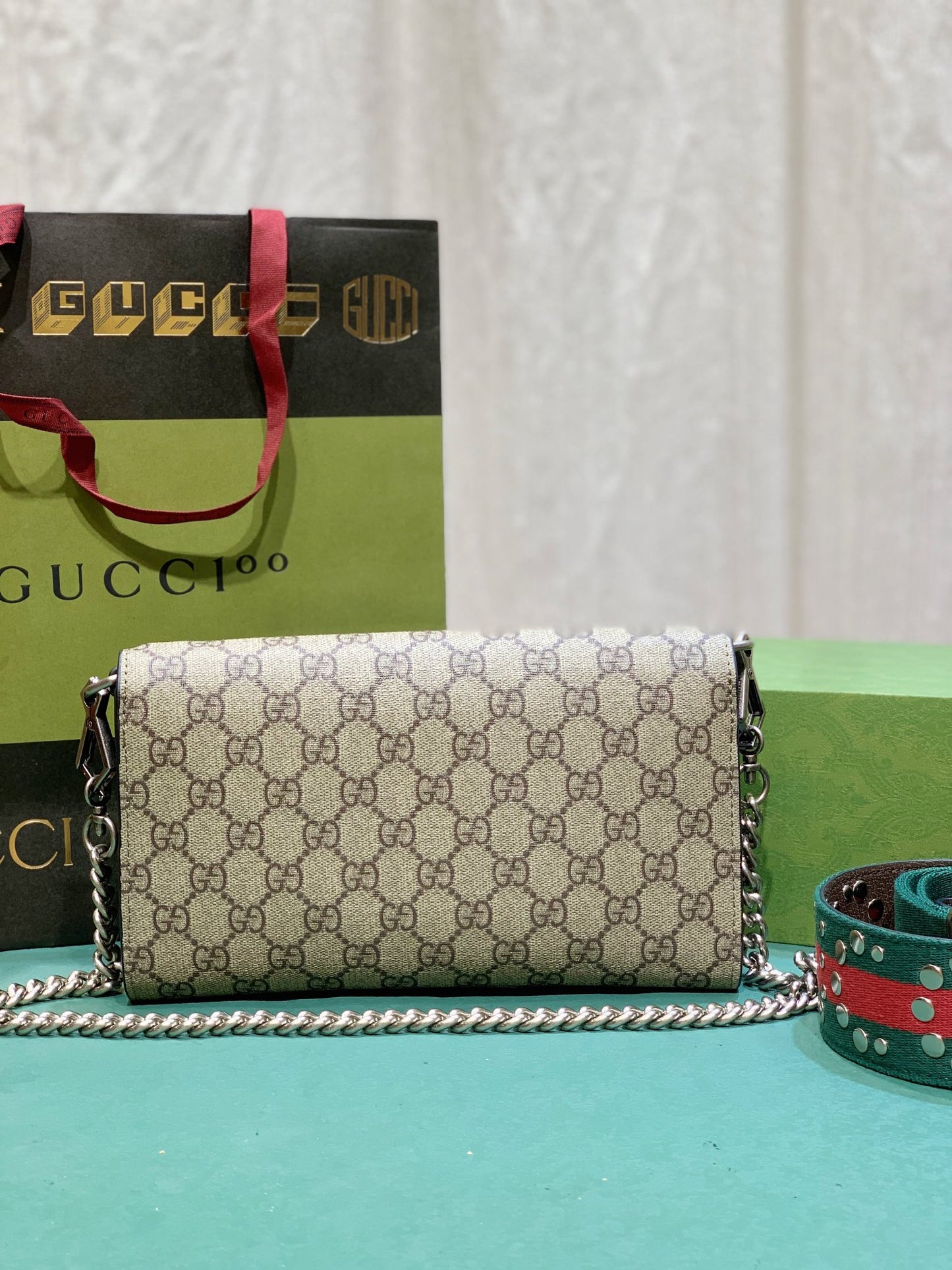 Elite Carryalls