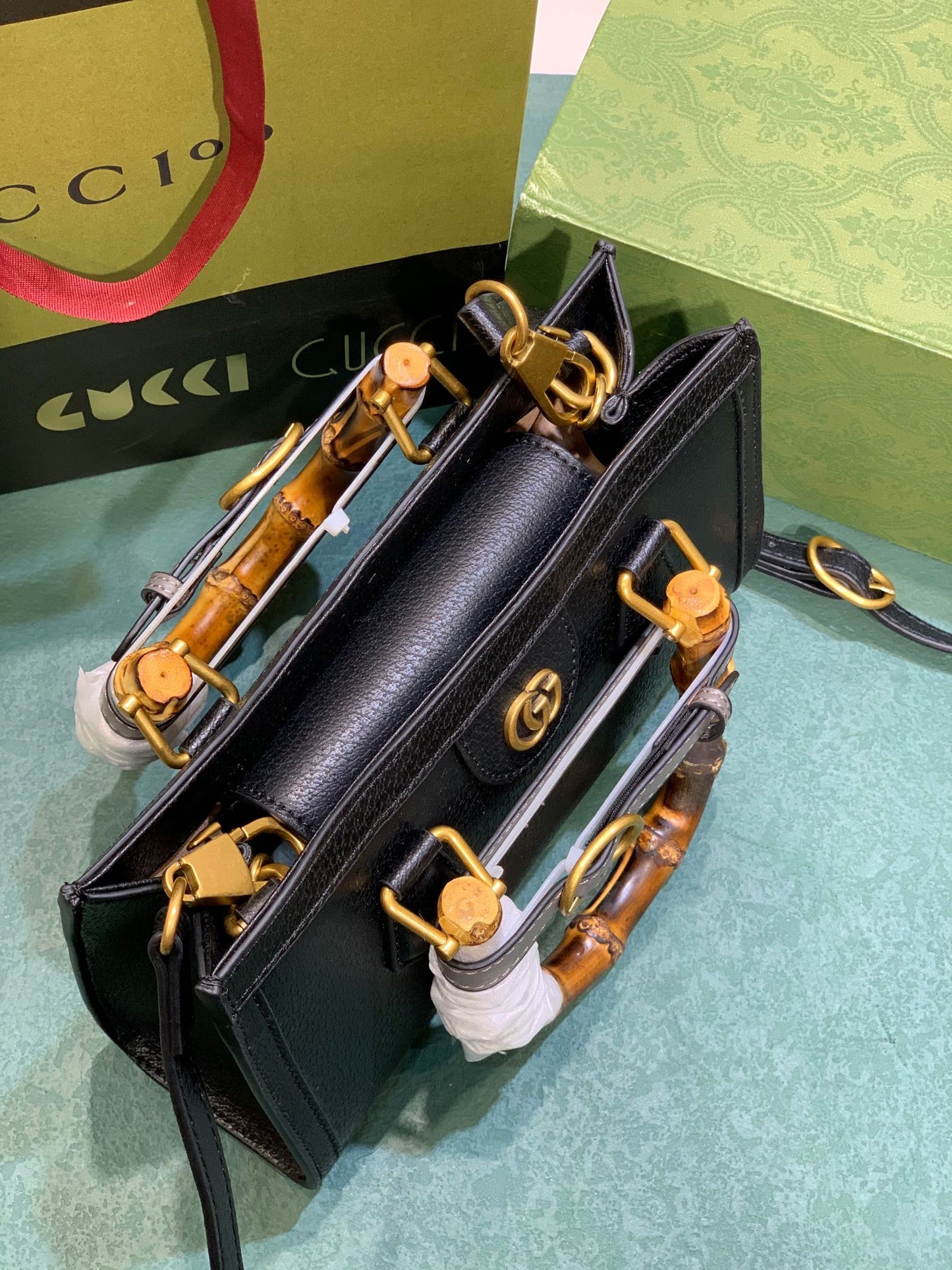 Elite Carryalls