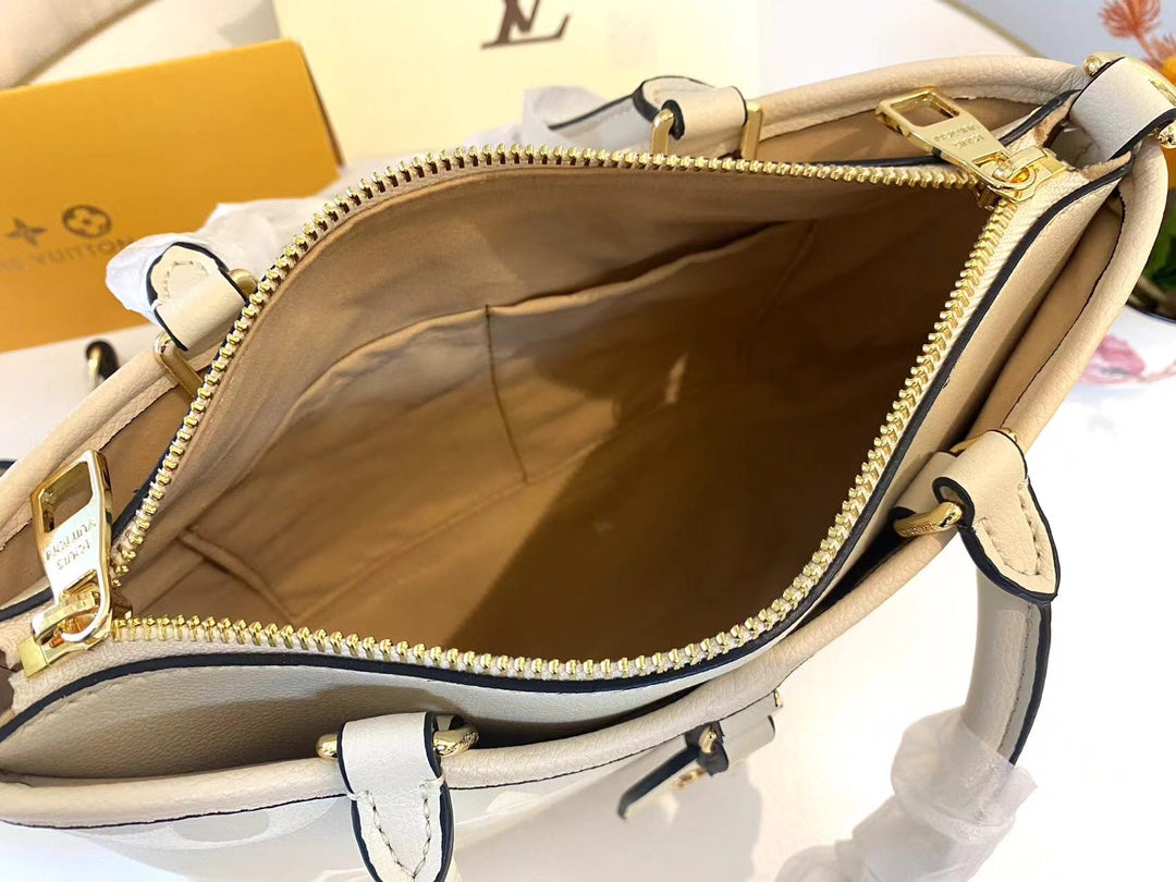 Elite Carryalls