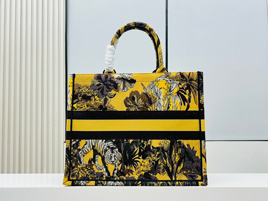 Elite Carryalls