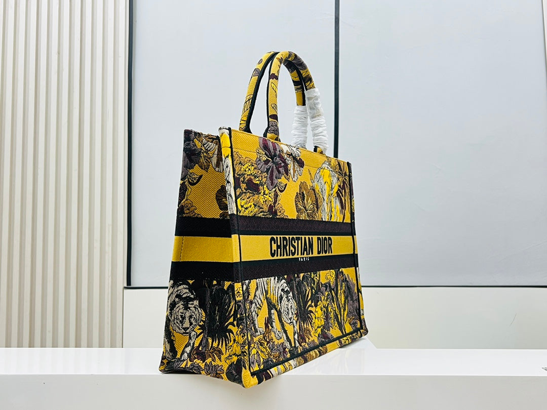 Elite Carryalls
