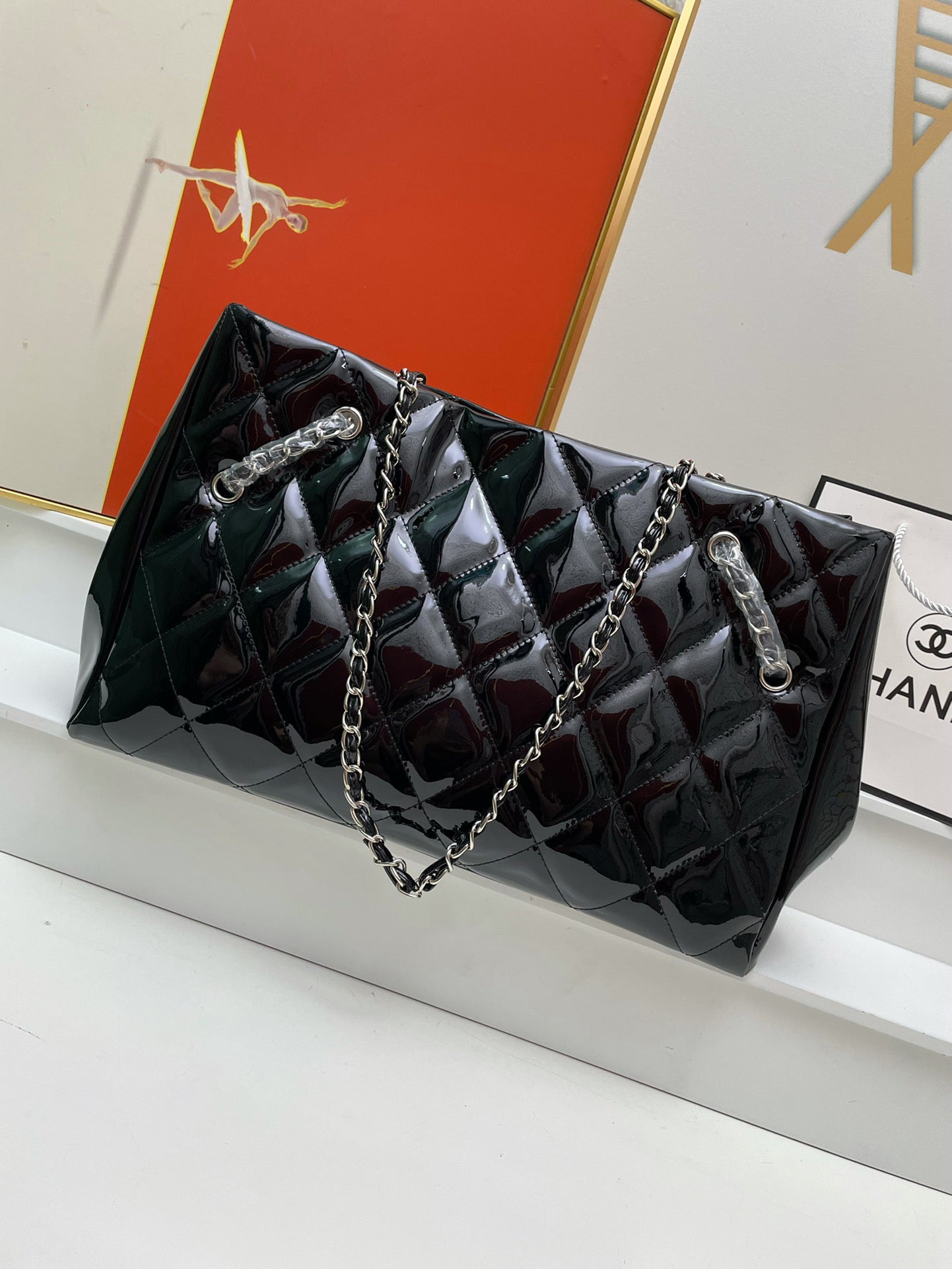 Elite Carryalls