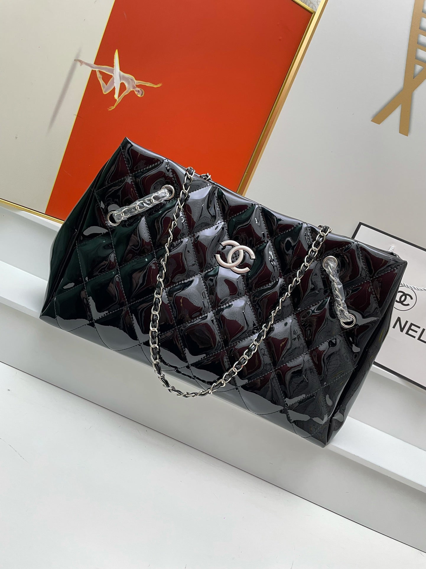 Elite Carryalls