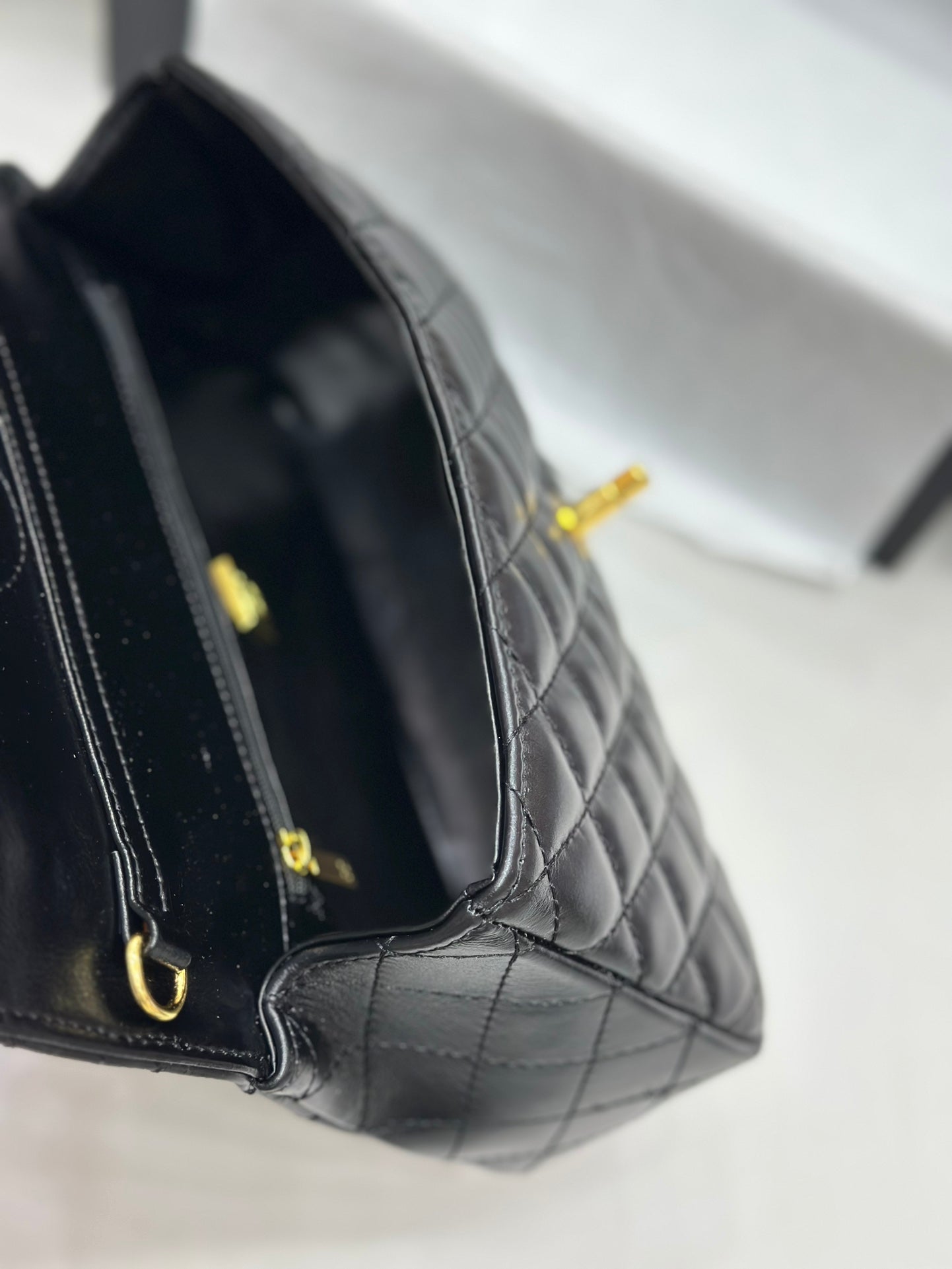 Elite Carryalls