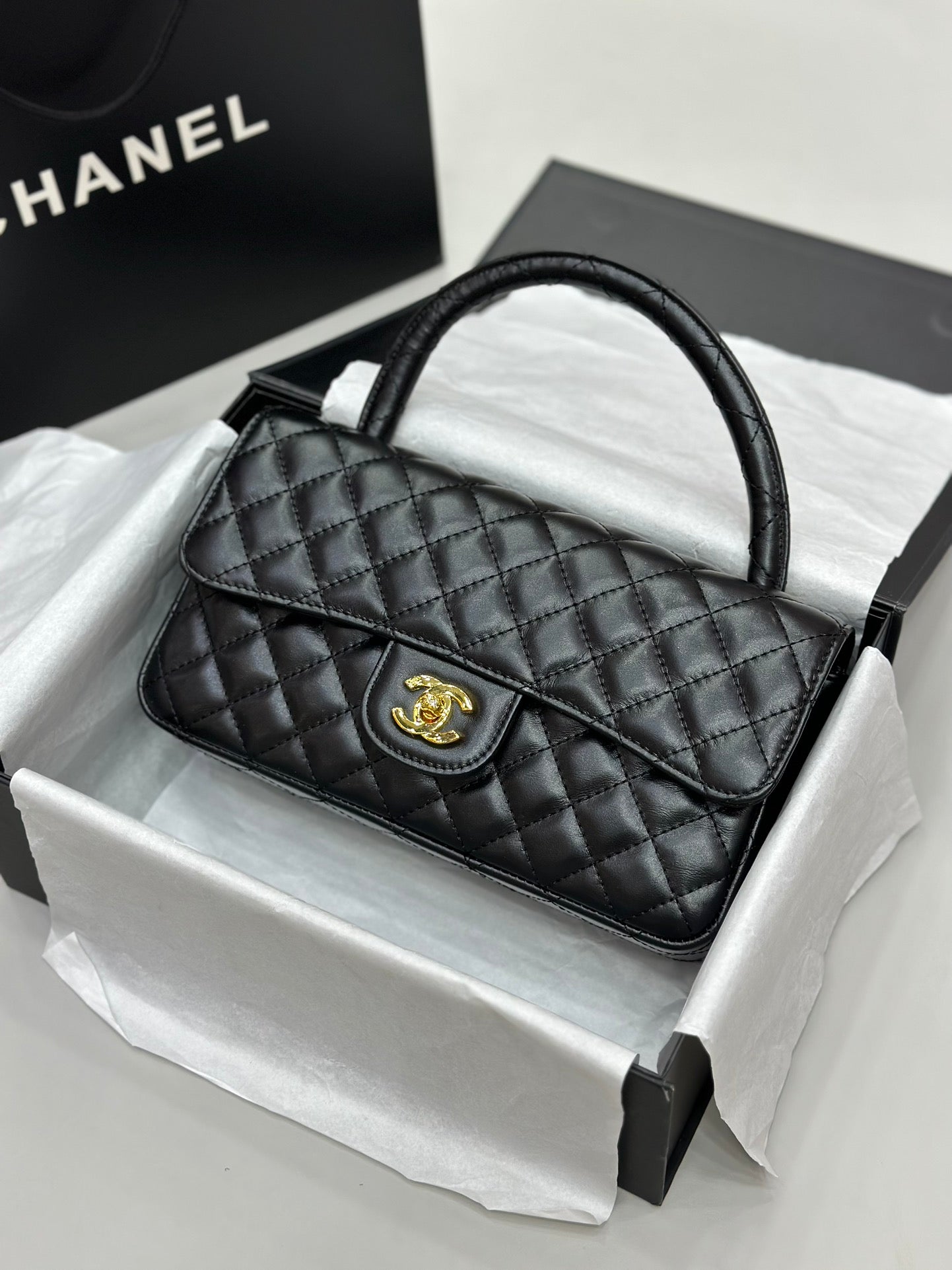 Elite Carryalls