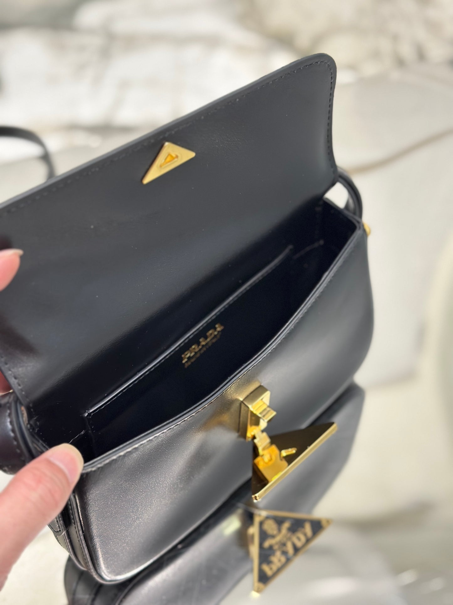 Elite Carryalls