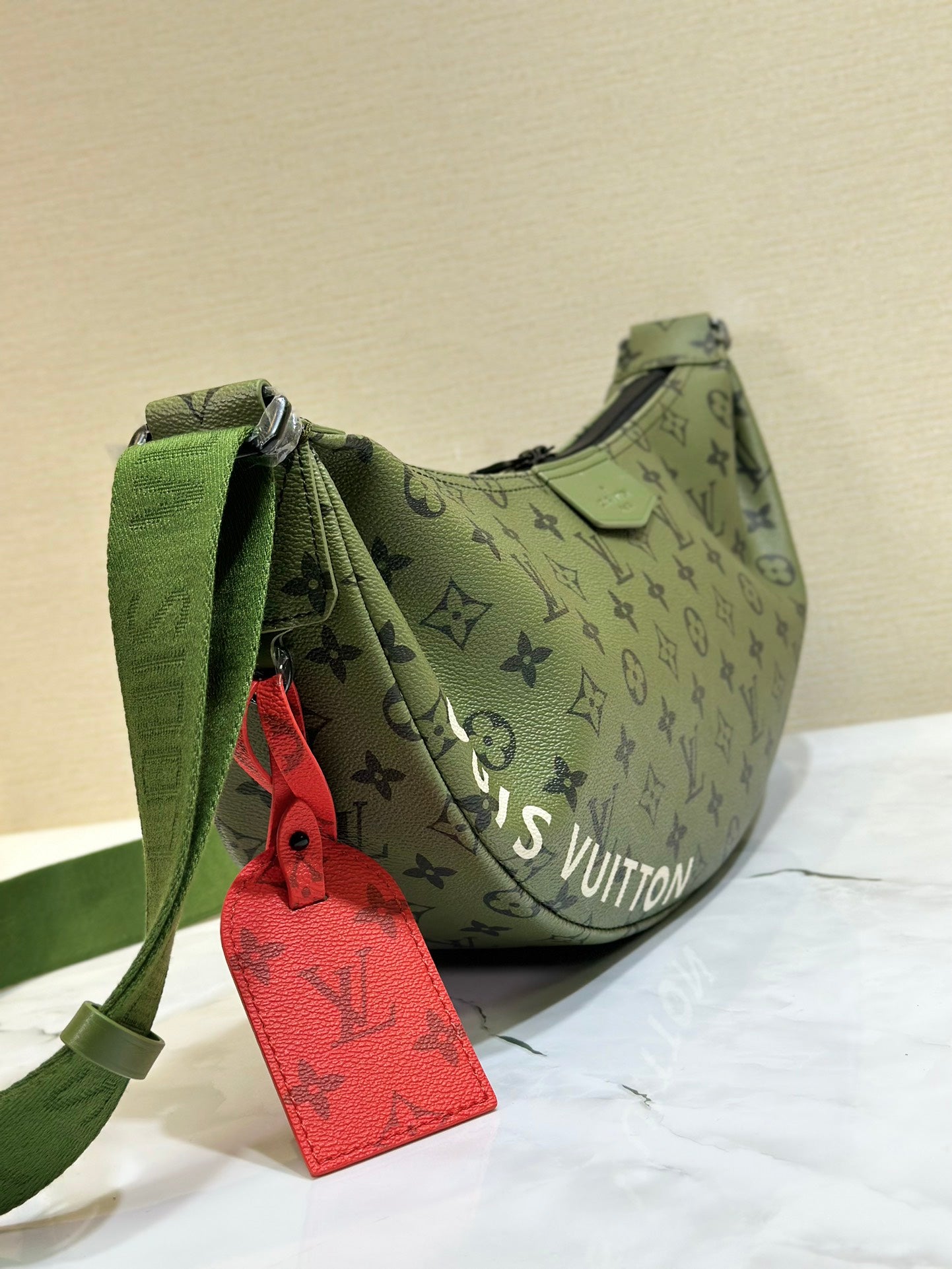 Elite Carryalls