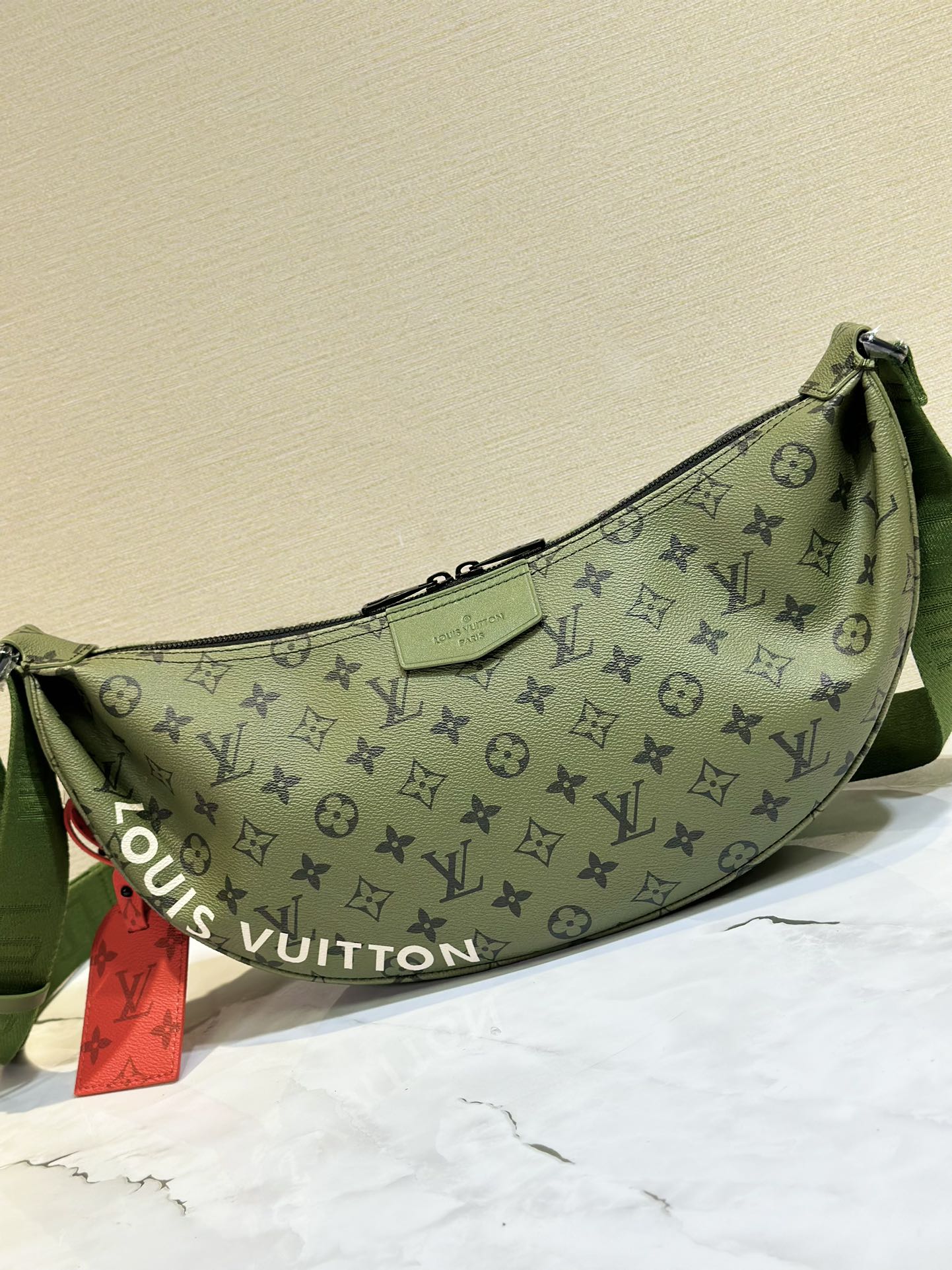 Elite Carryalls