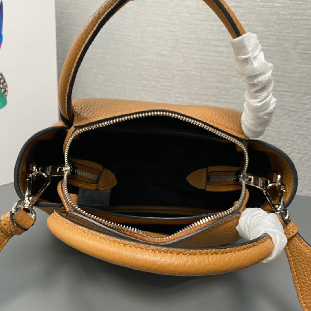 Elite Carryalls