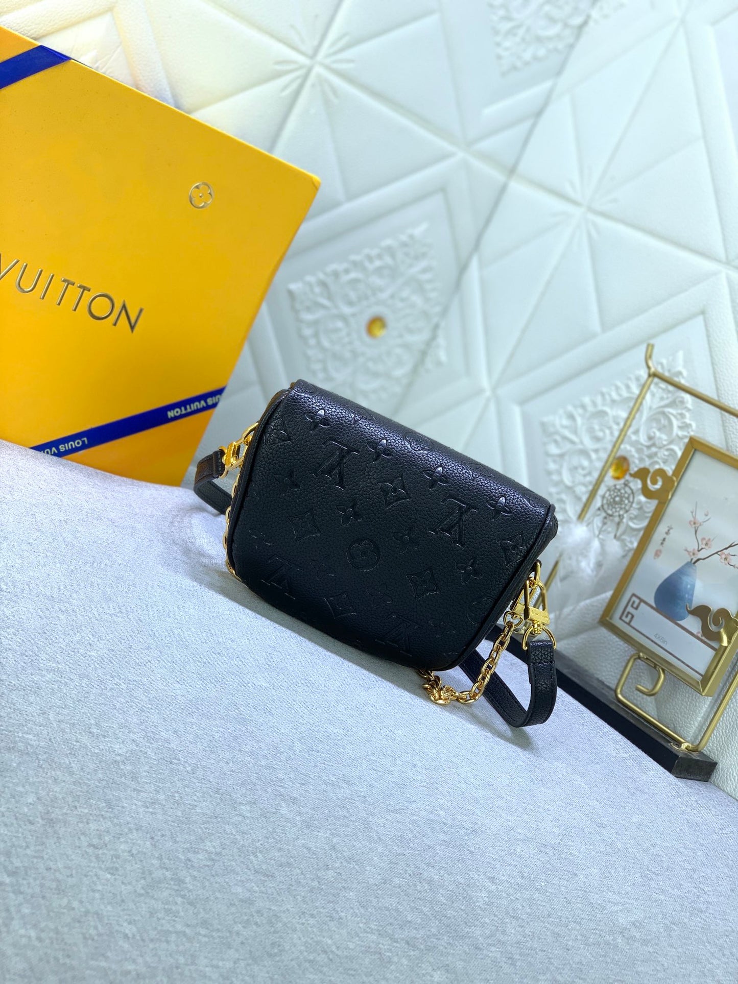 Elite Carryalls