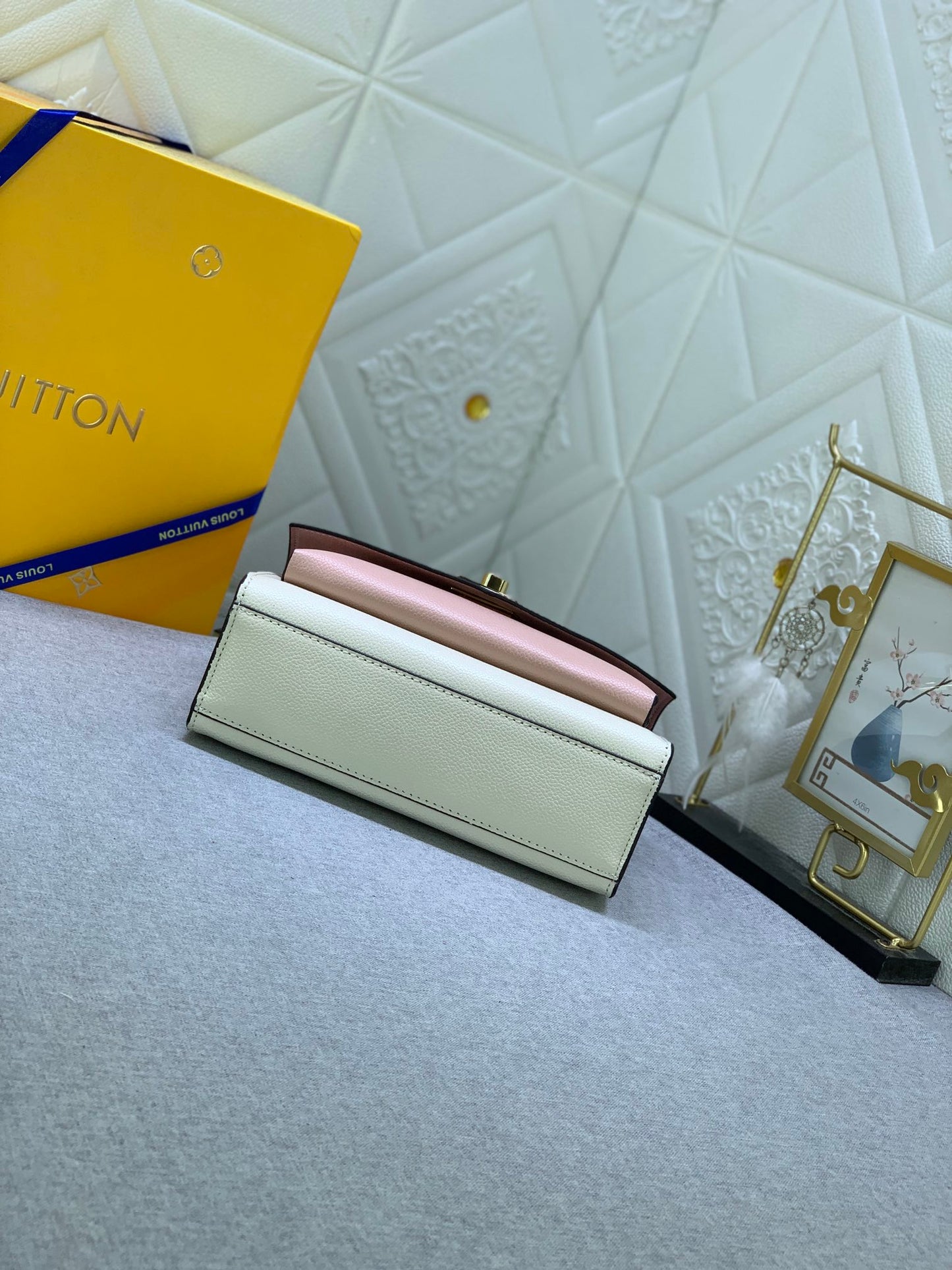 Elite Carryalls