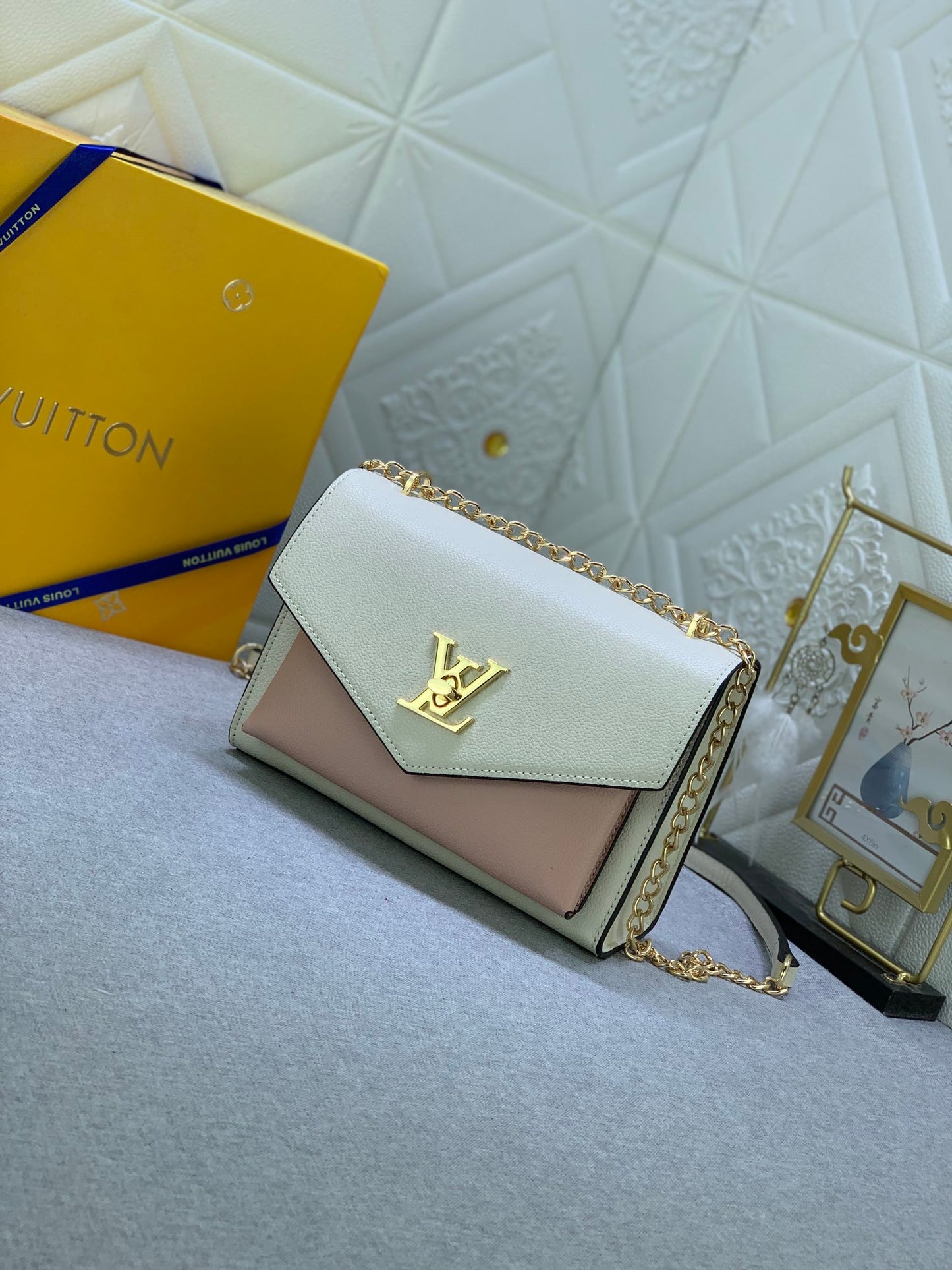 Elite Carryalls