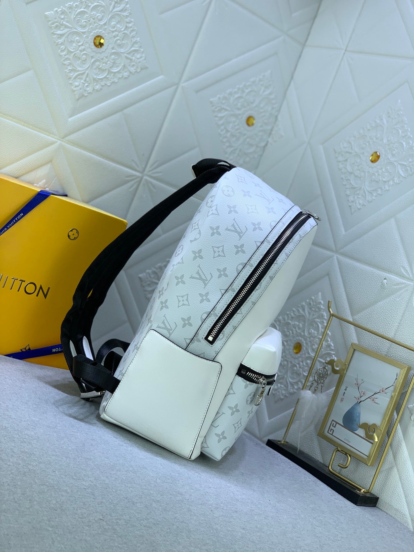 Elite Carryalls