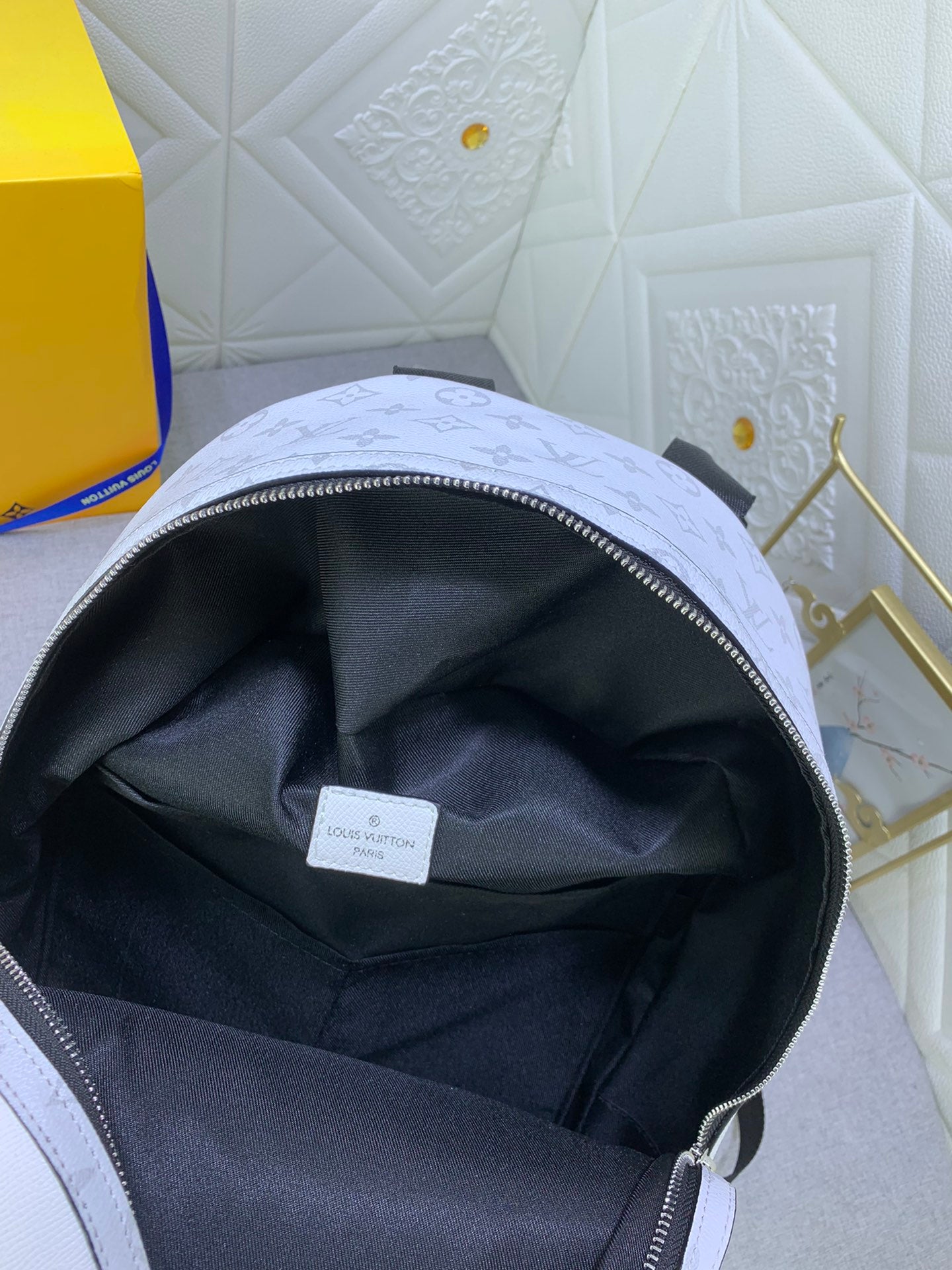 Elite Carryalls
