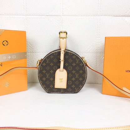 Elite Carryalls