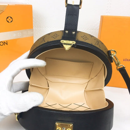 Elite Carryalls