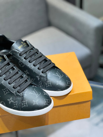 NEW ARRIVAL LOUIS VUITTON  SNEAKER