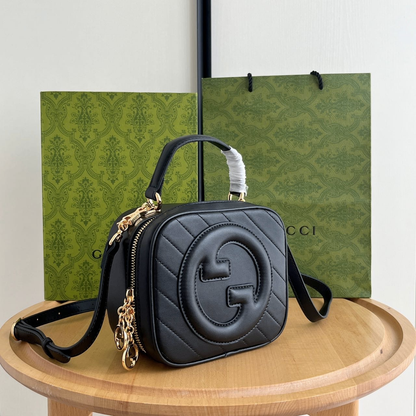 Elite Carryalls