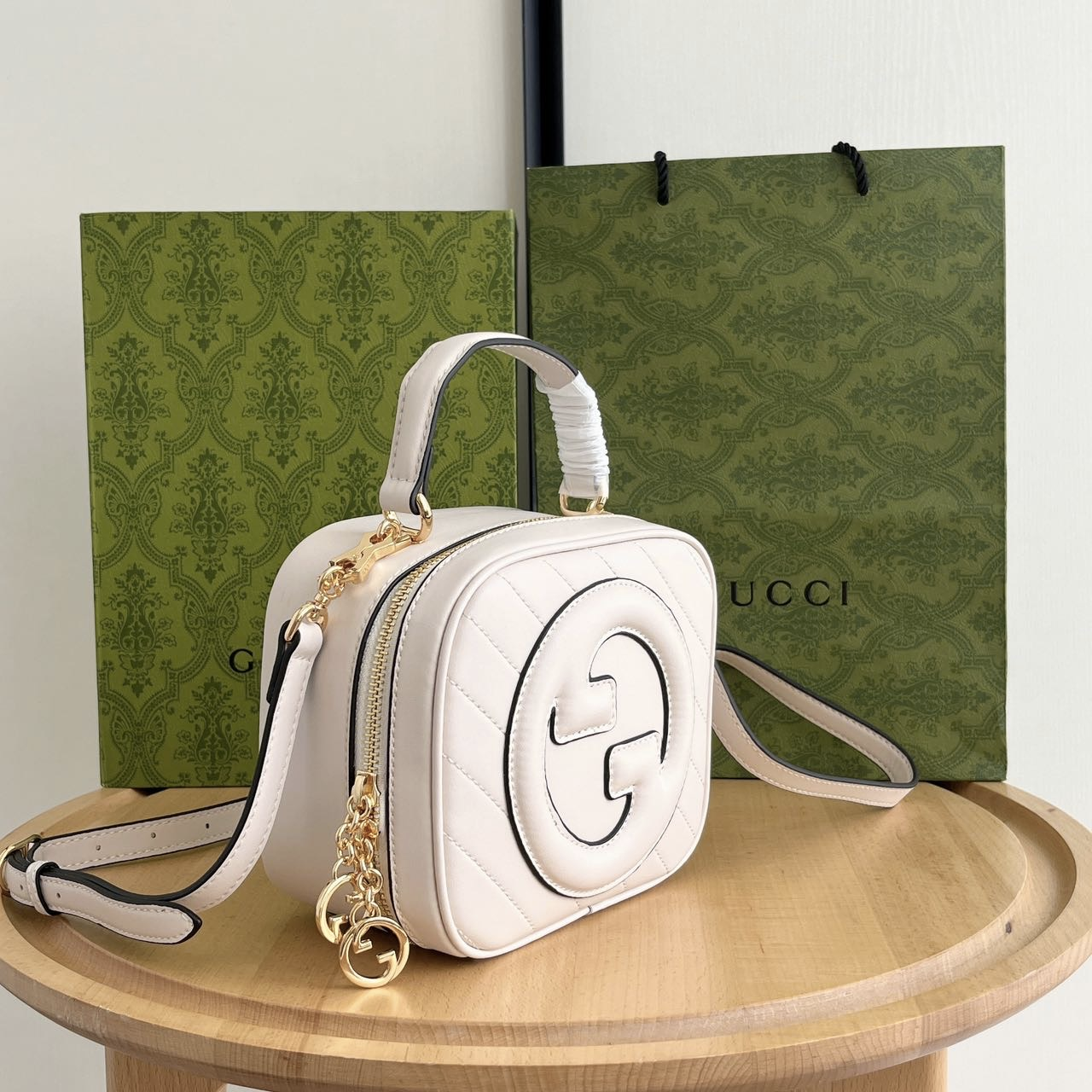 Elite Carryalls